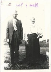 Nester Sawczuk and Odakiya Woroshuk (Sawchuk)